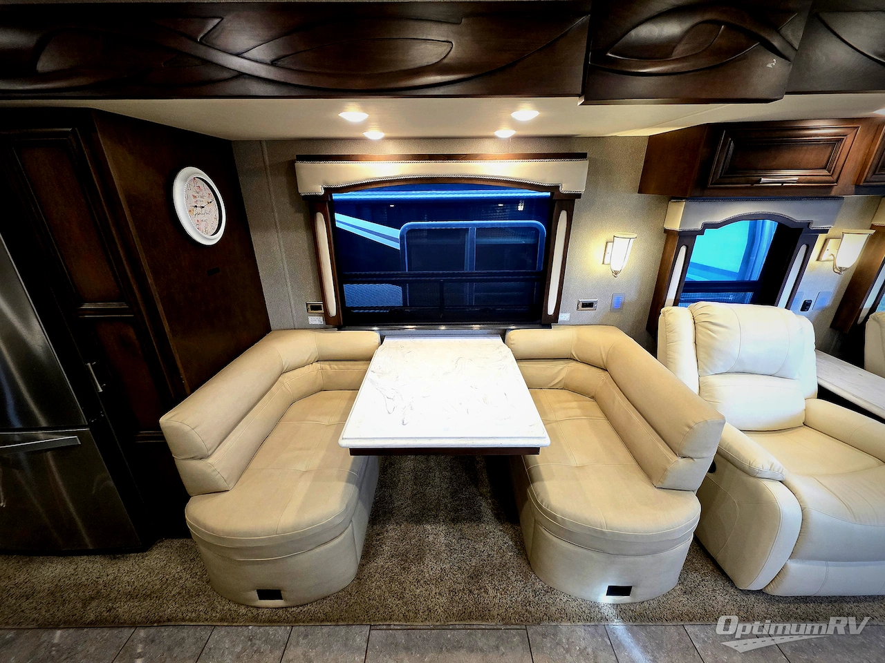 2019 Newmar Ventana LE 4037 Photo 9