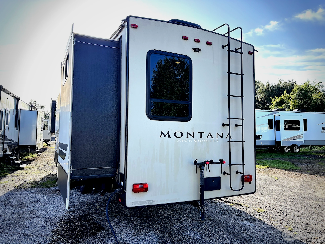 2019 Keystone Montana High Country 364BH Photo 3