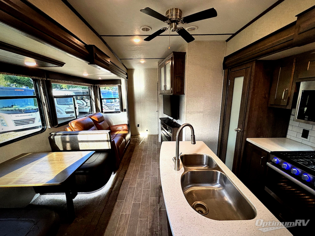 2019 Keystone Montana High Country 364BH Photo 4