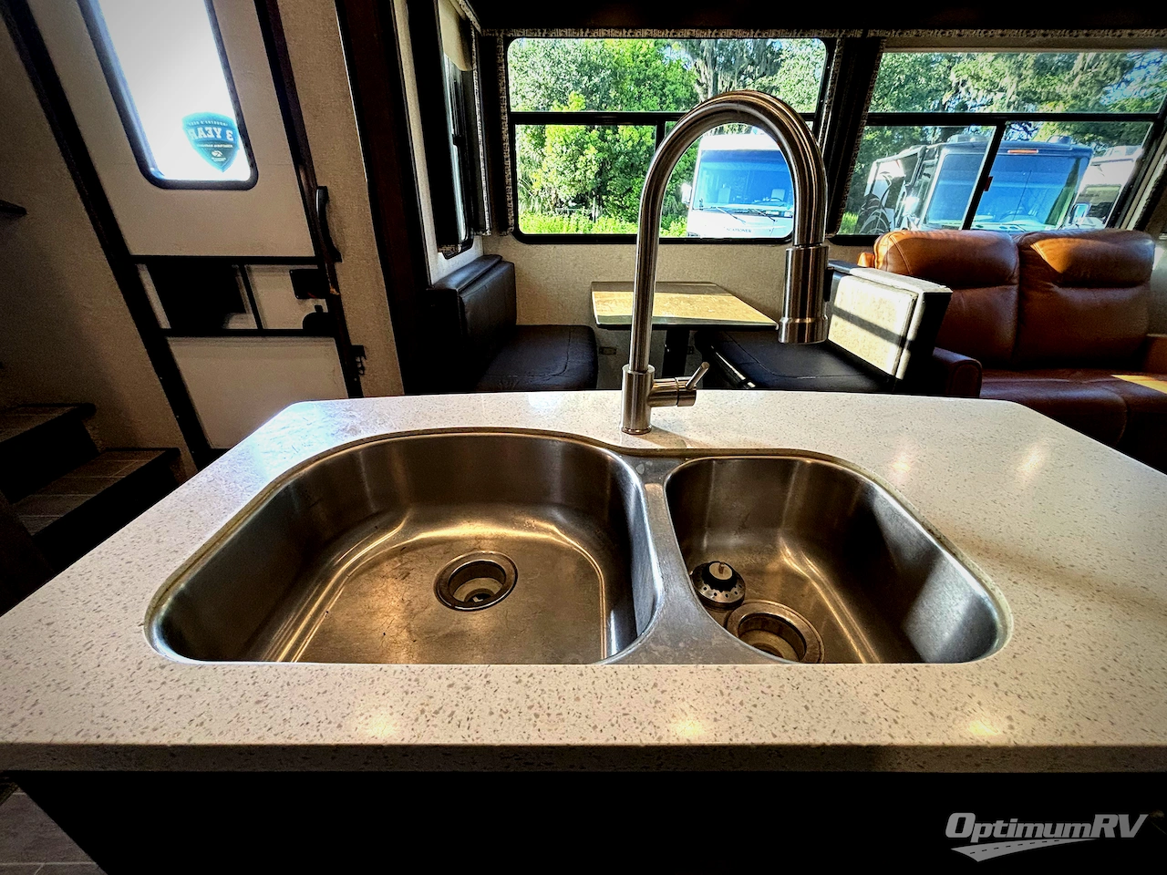 2019 Keystone Montana High Country 364BH Photo 19