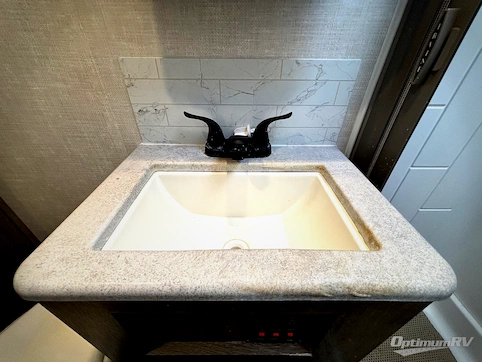 2022 Forest River Surveyor Legend 19RBLE RV Photo 4