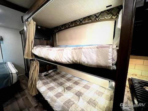 2018 Jayco Alante 29F RV Photo 3