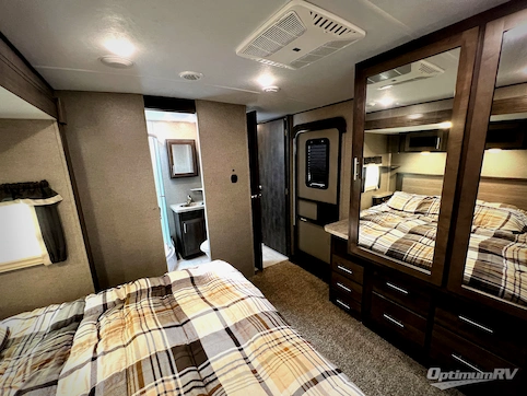 2020 Forest River Rockwood Signature Ultra Lite 8335SB RV Photo 4