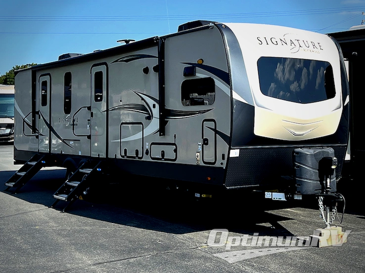 2020 Forest River Rockwood Signature Ultra Lite 8335SB RV Photo 1