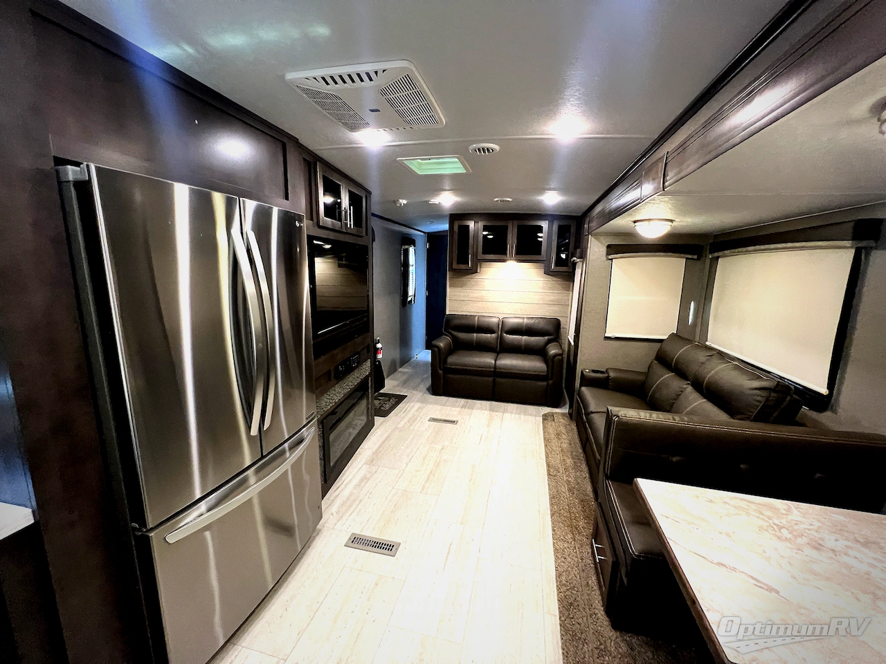 2020 Forest River Rockwood Signature Ultra Lite 8335SB Photo 4
