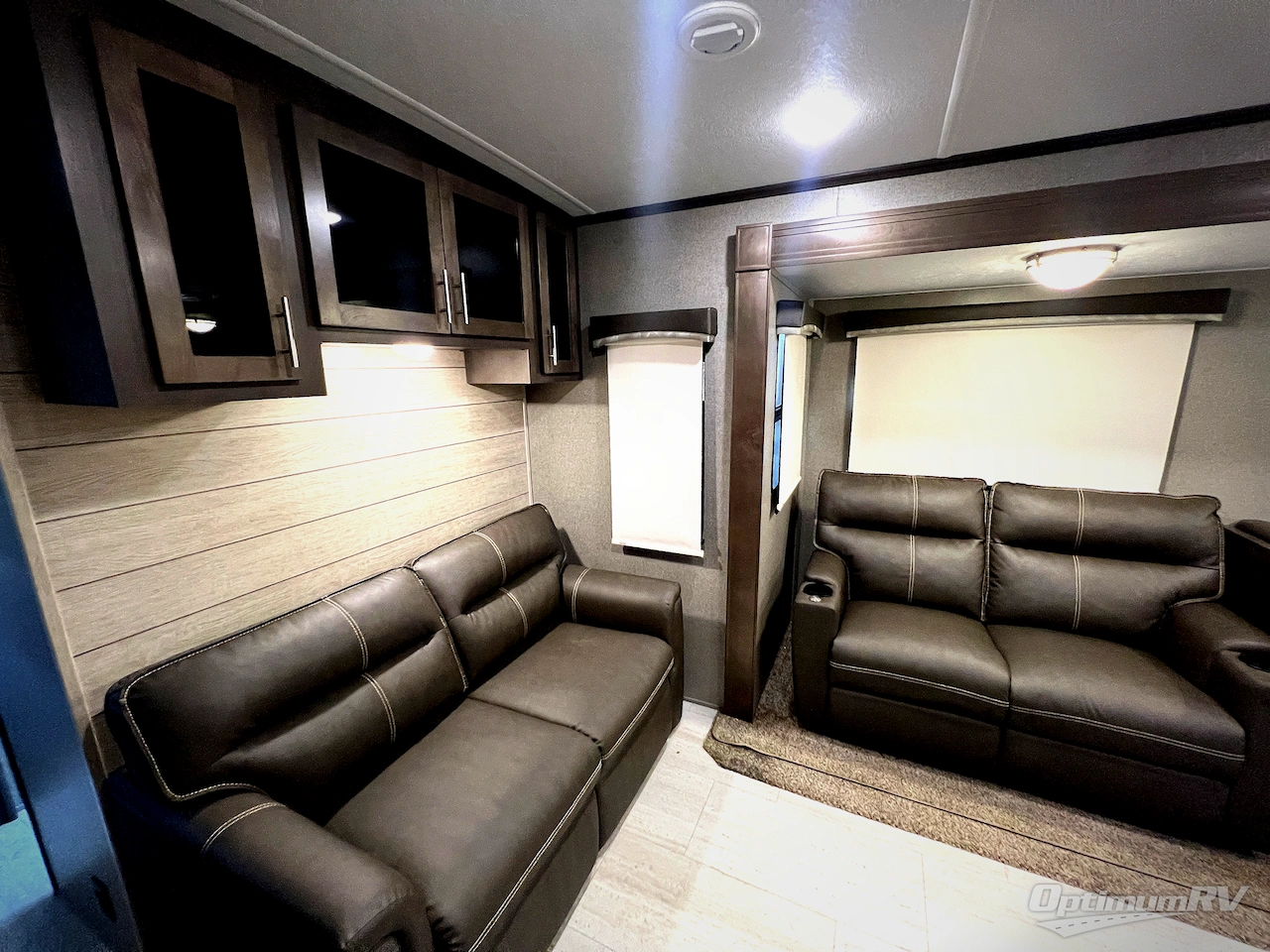 2020 Forest River Rockwood Signature Ultra Lite 8335SB Photo 6