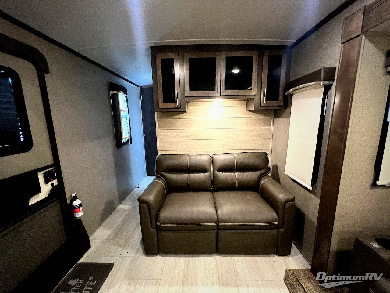 2020 Forest River Rockwood Signature Ultra Lite 8335SB Photo 7
