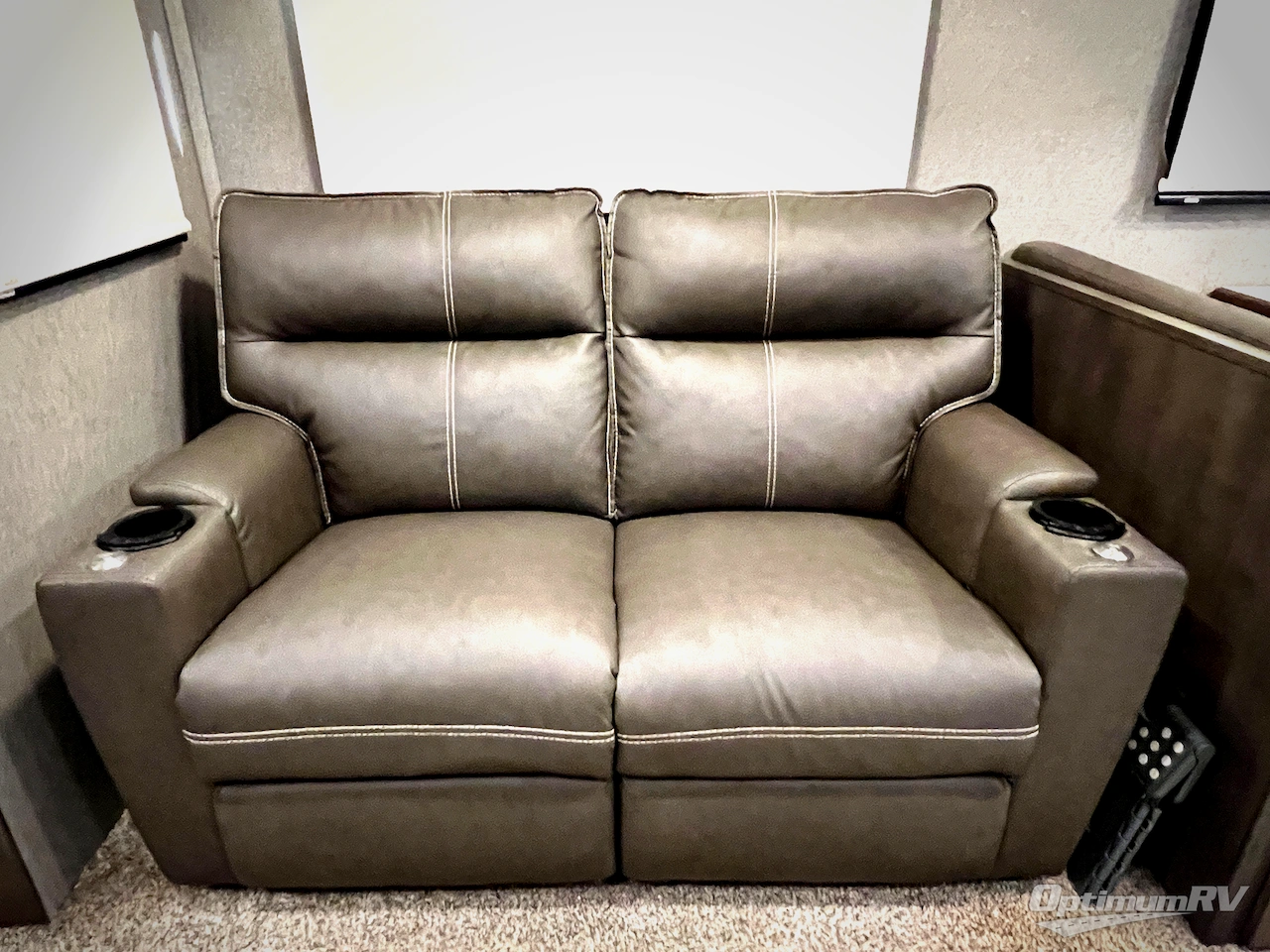 2020 Forest River Rockwood Signature Ultra Lite 8335SB Photo 10