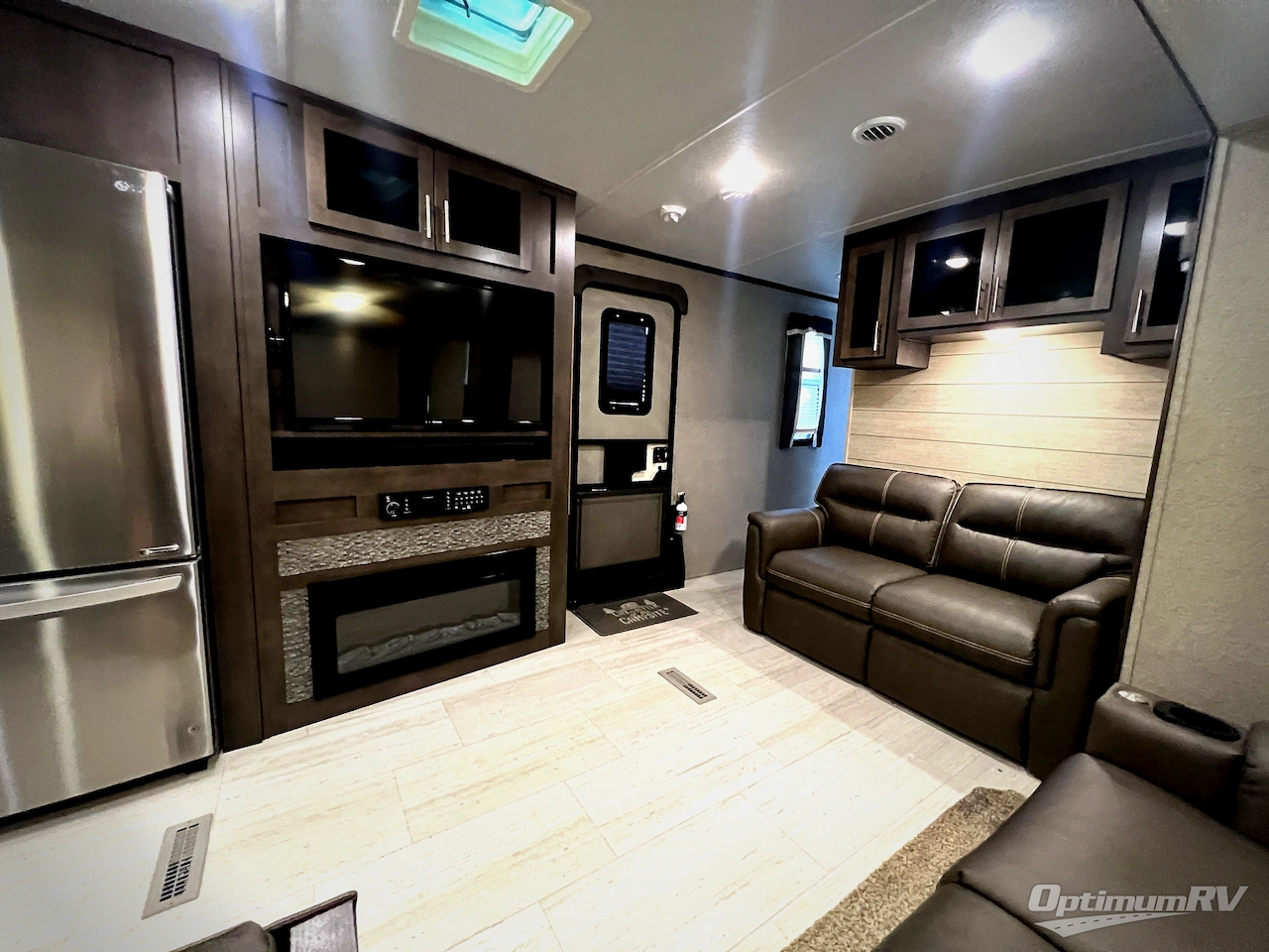 2020 Forest River Rockwood Signature Ultra Lite 8335SB Photo 13