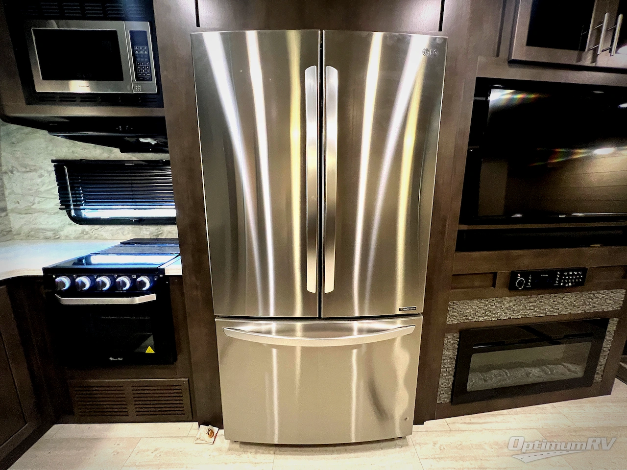 2020 Forest River Rockwood Signature Ultra Lite 8335SB Photo 19
