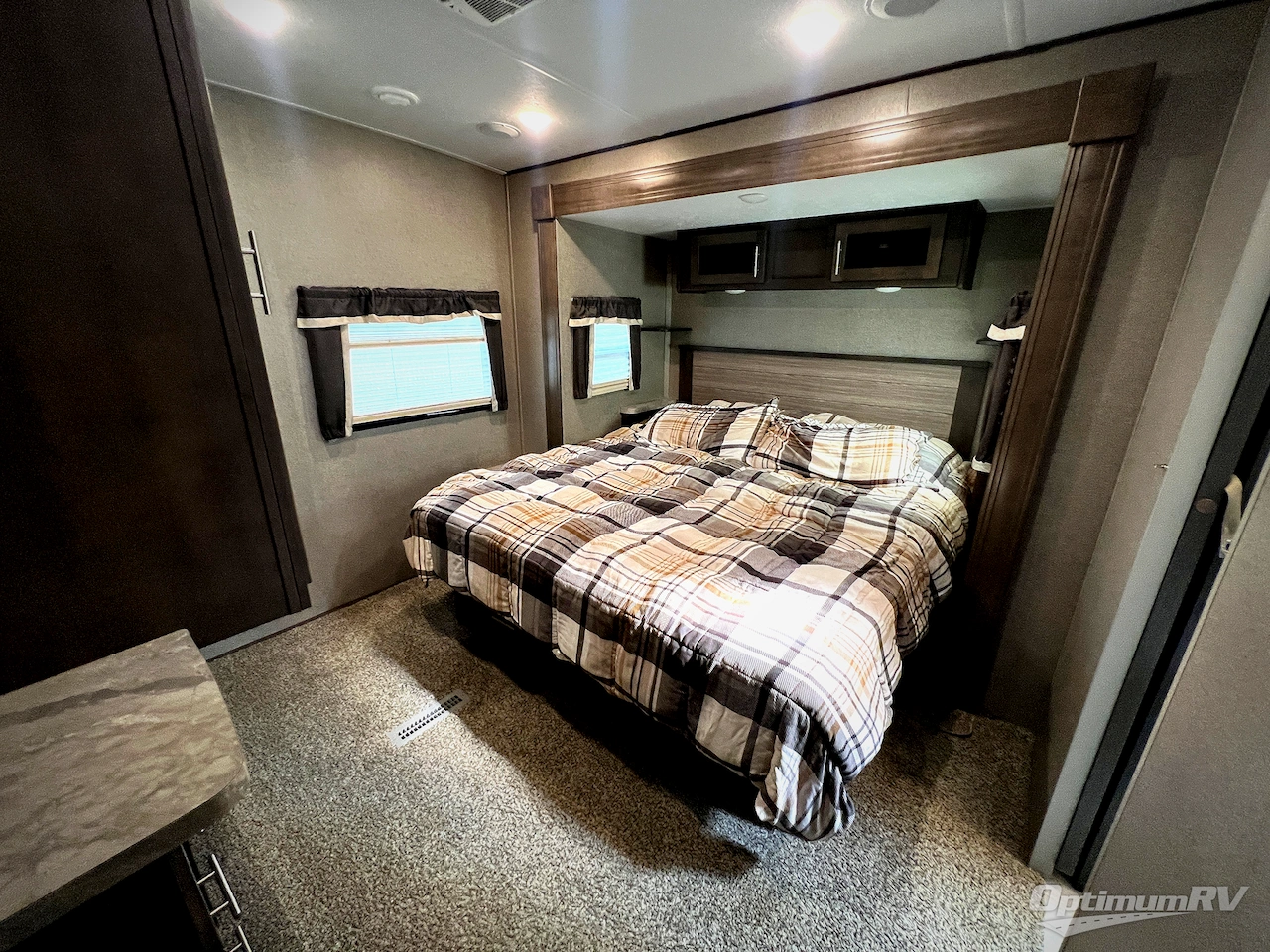 2020 Forest River Rockwood Signature Ultra Lite 8335SB Photo 35