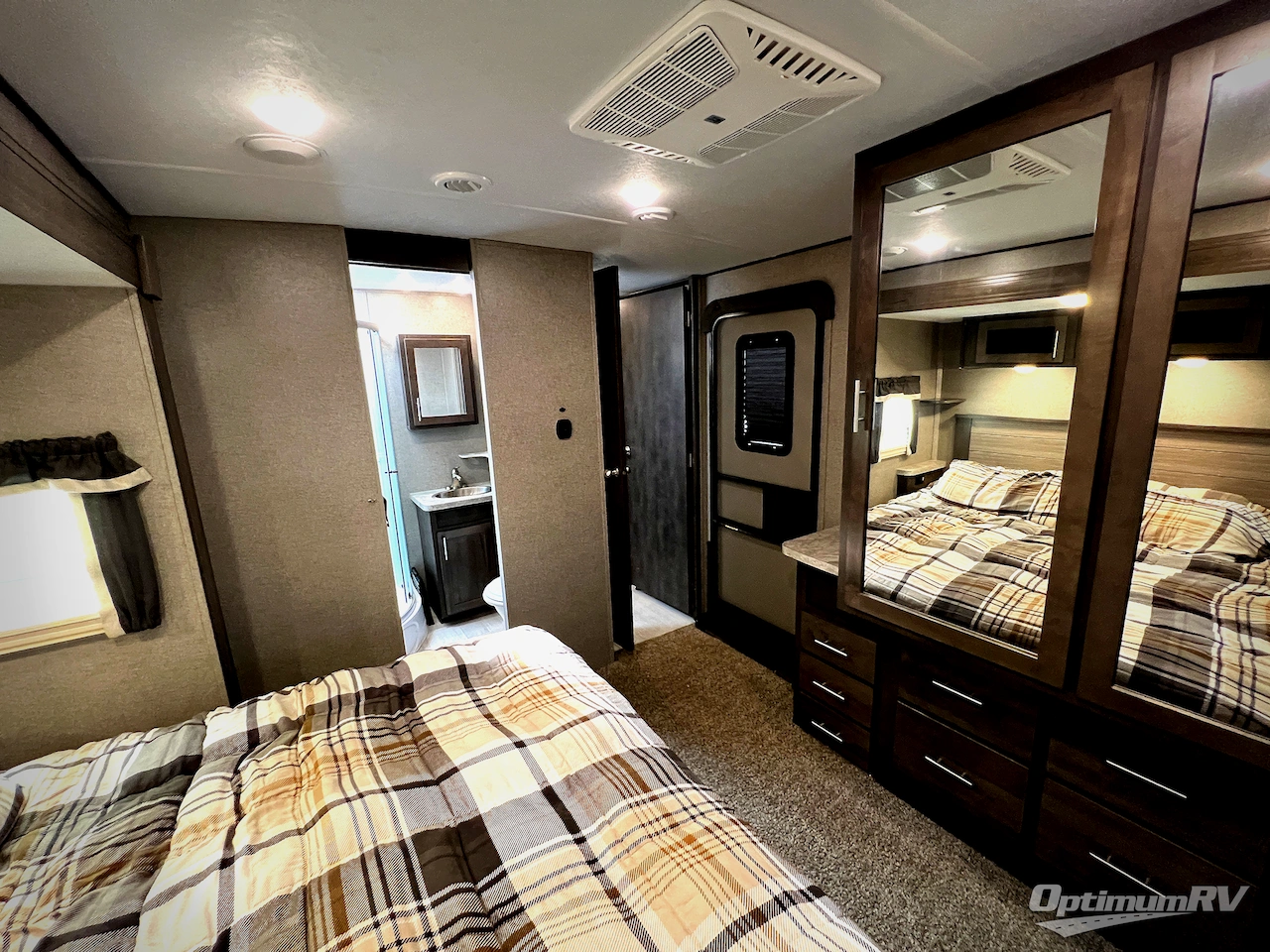2020 Forest River Rockwood Signature Ultra Lite 8335SB Photo 40