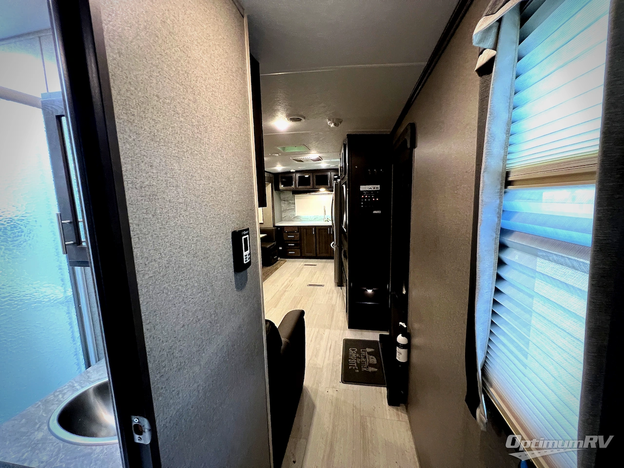 2020 Forest River Rockwood Signature Ultra Lite 8335SB Photo 43