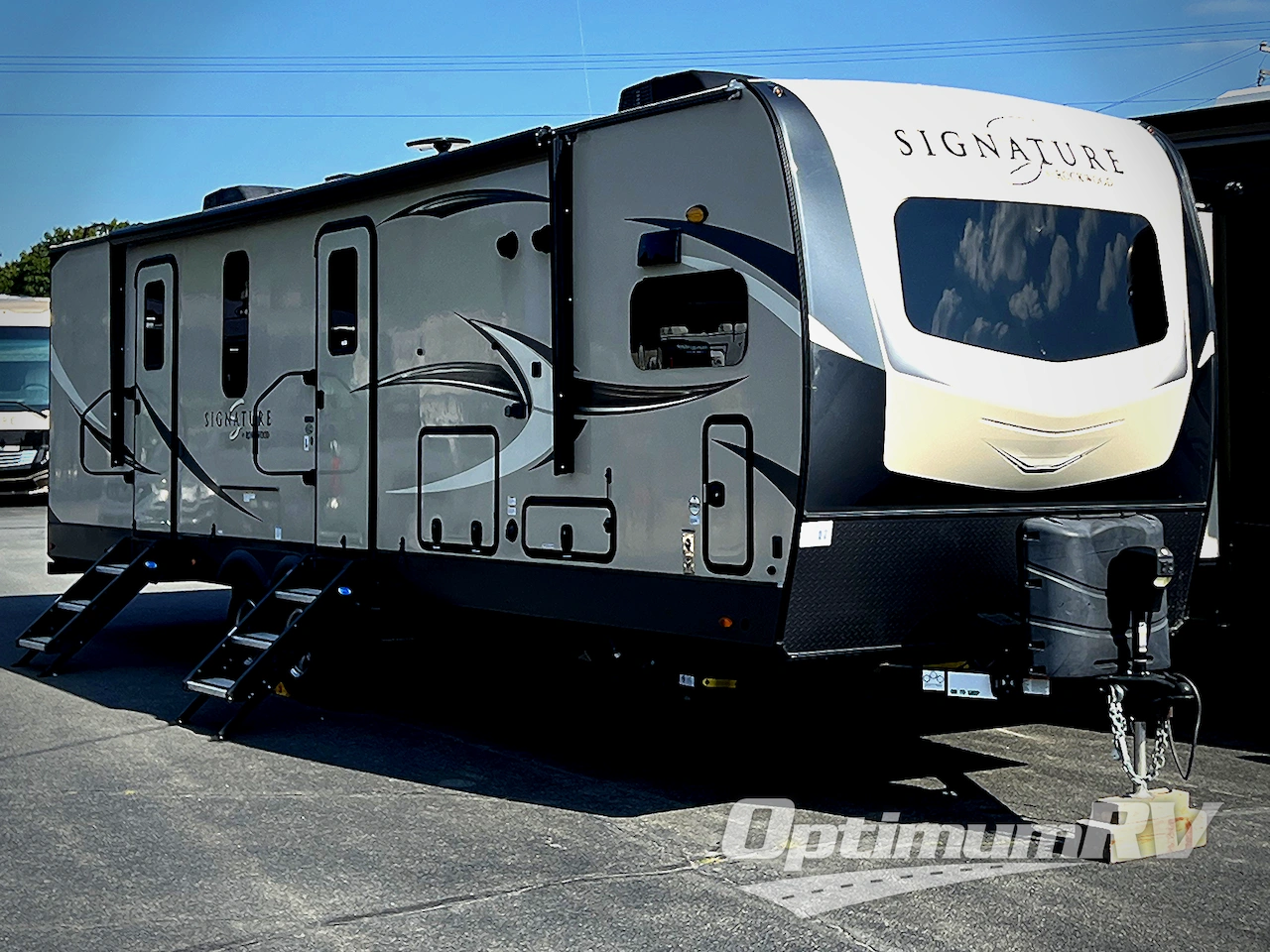 2020 Forest River Rockwood Signature Ultra Lite 8335SB Photo 1