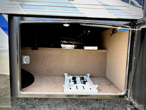 2021 Entegra Accolade 37K RV Photo 4