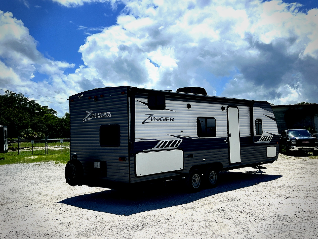2019 CrossRoads Zinger ZR252BH Photo 2