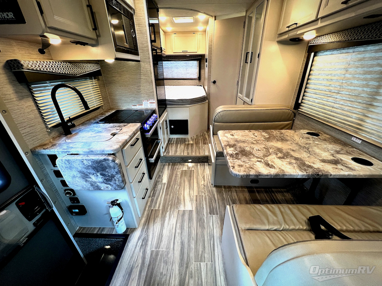 2021 Thor Four Winds 22E Photo 4