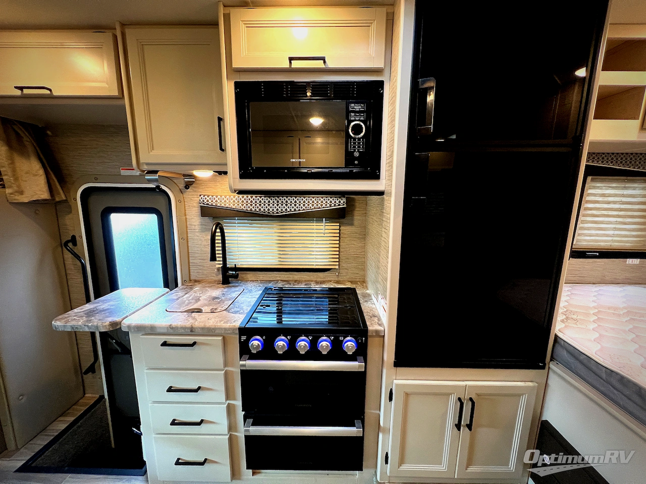 2021 Thor Four Winds 22E Photo 18