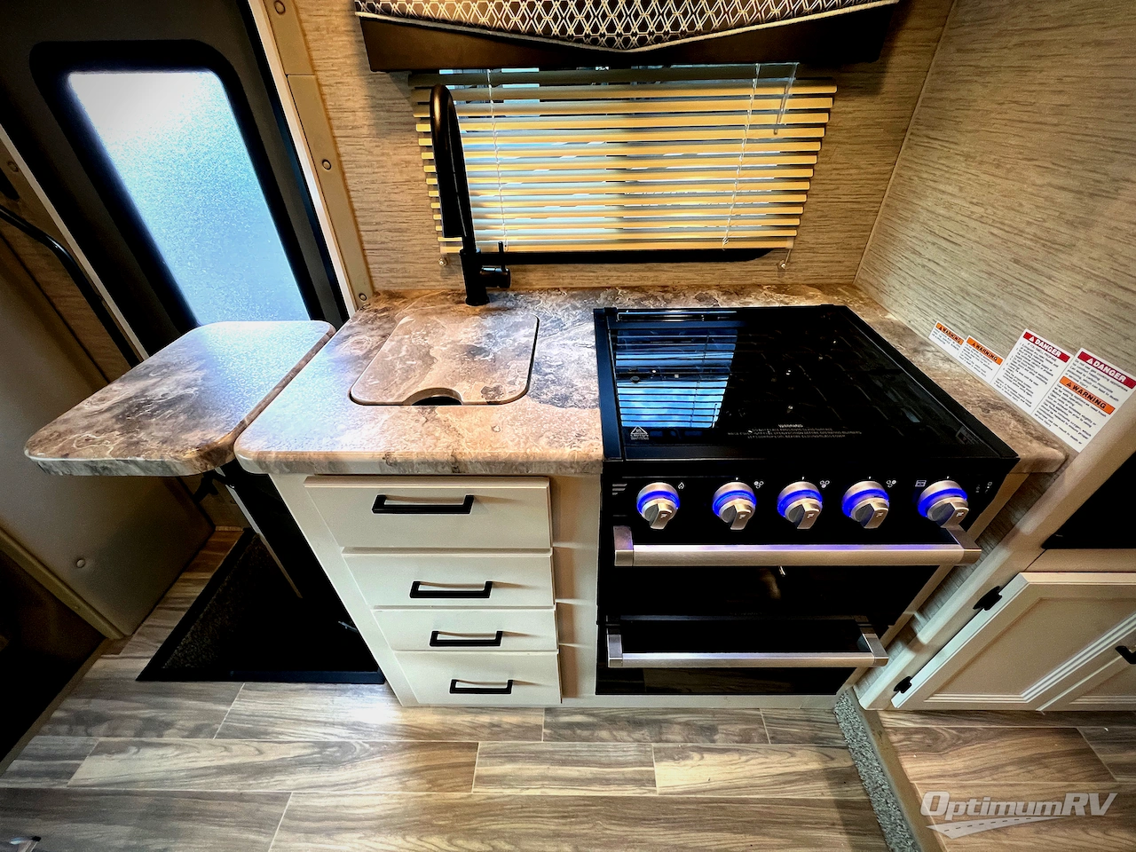 2021 Thor Four Winds 22E Photo 19