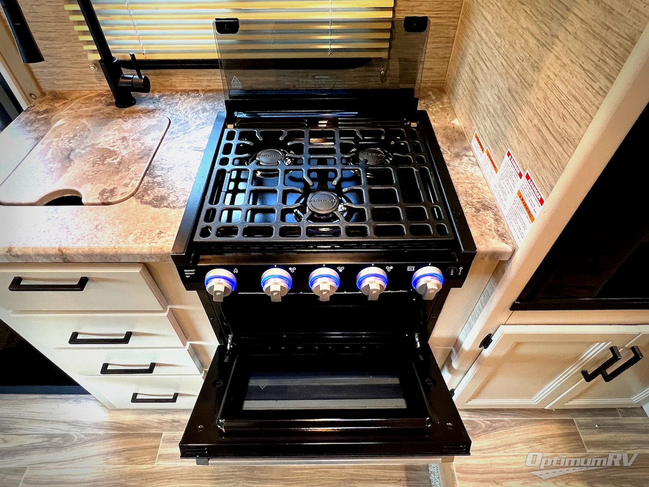 2021 Thor Four Winds 22E Photo 21