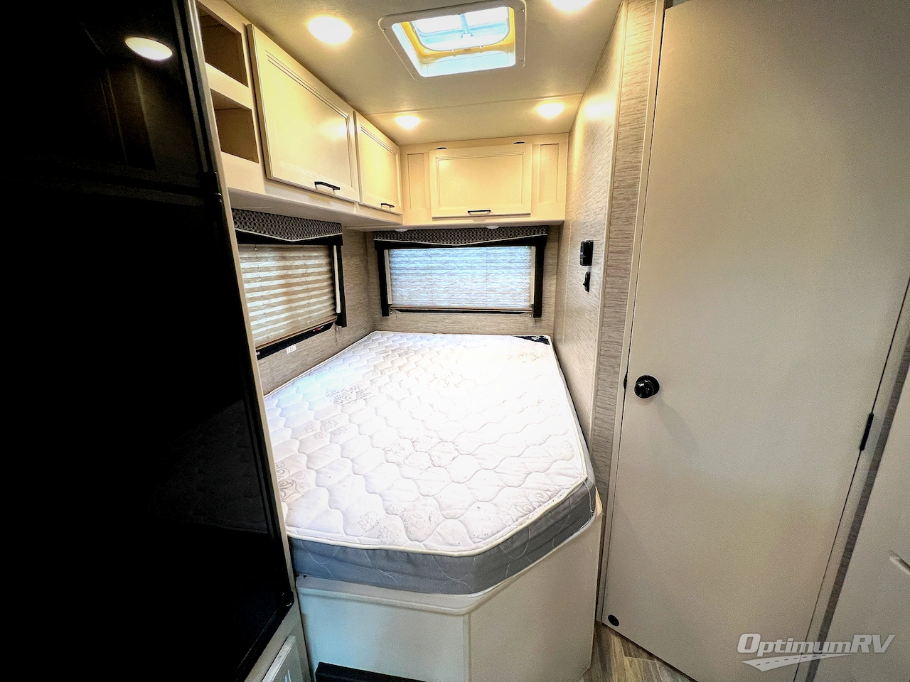 2021 Thor Four Winds 22E Photo 24