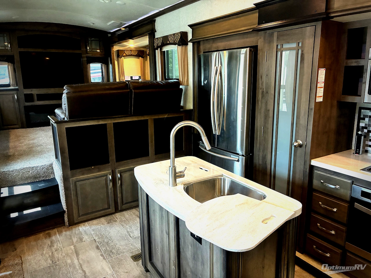 2018 Keystone Montana 3791RD Photo 4