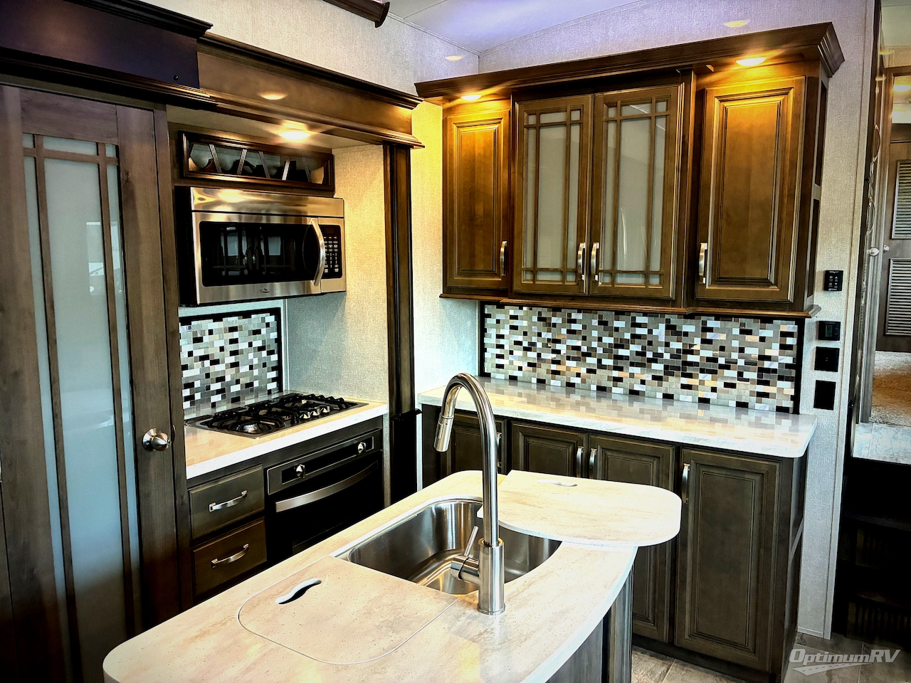 2018 Keystone Montana 3791RD Photo 6