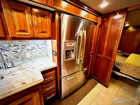 2014 Tiffin Phaeton 40AH RV Photo 3