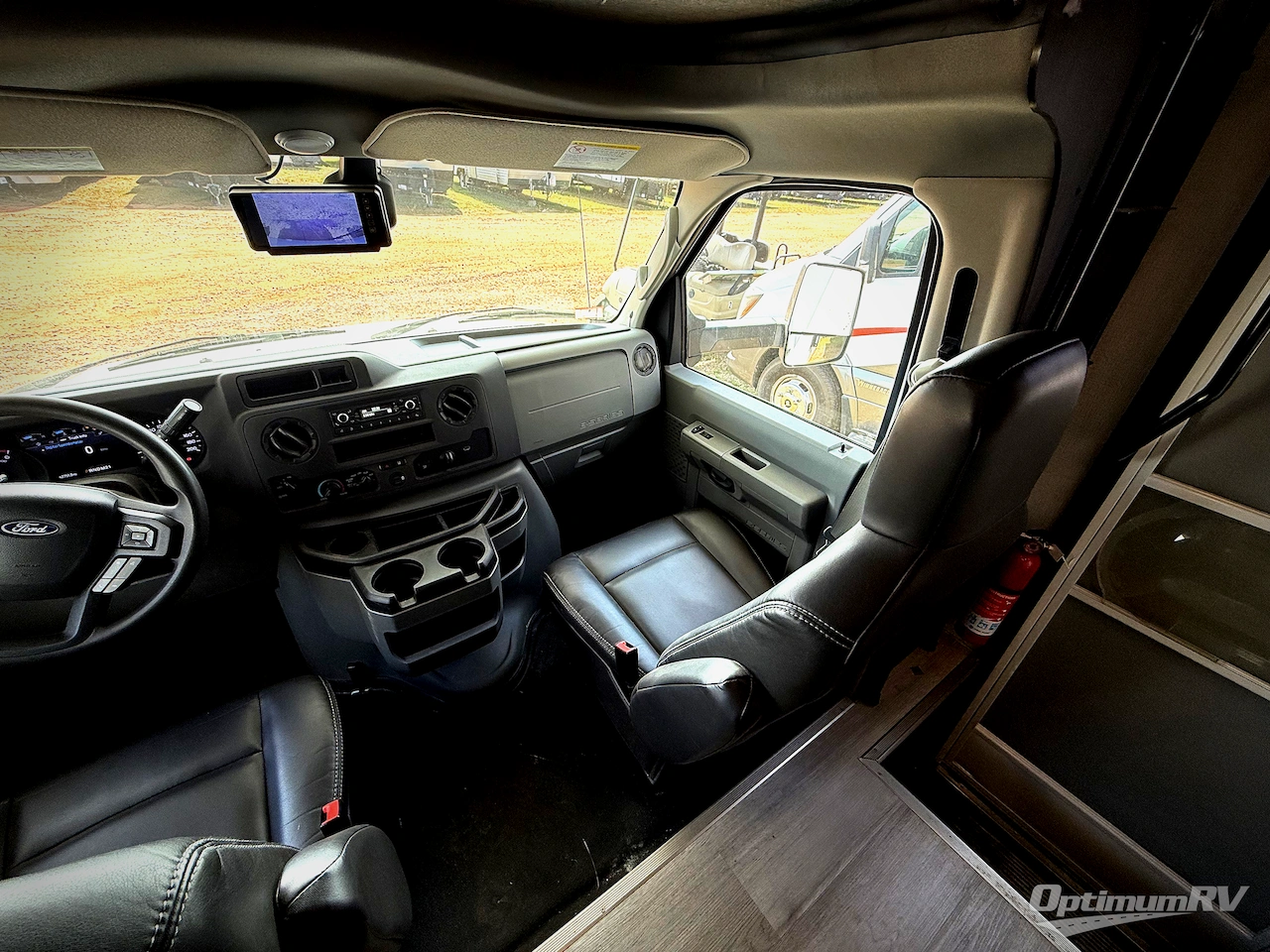 2021 Forest River Sunseeker Classic 2440DS Ford Photo 5