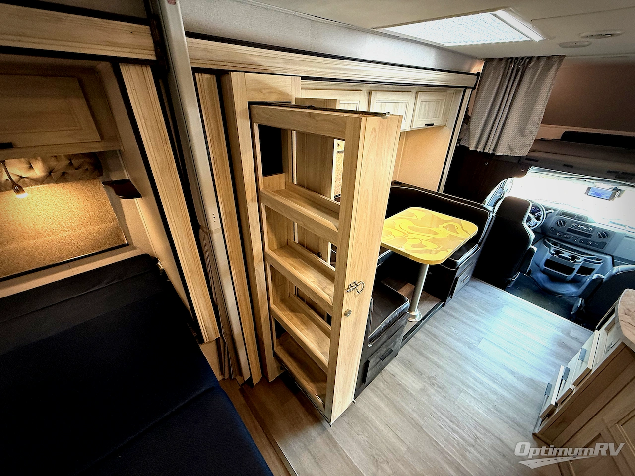 2021 Forest River Sunseeker Classic 2440DS Ford Photo 9