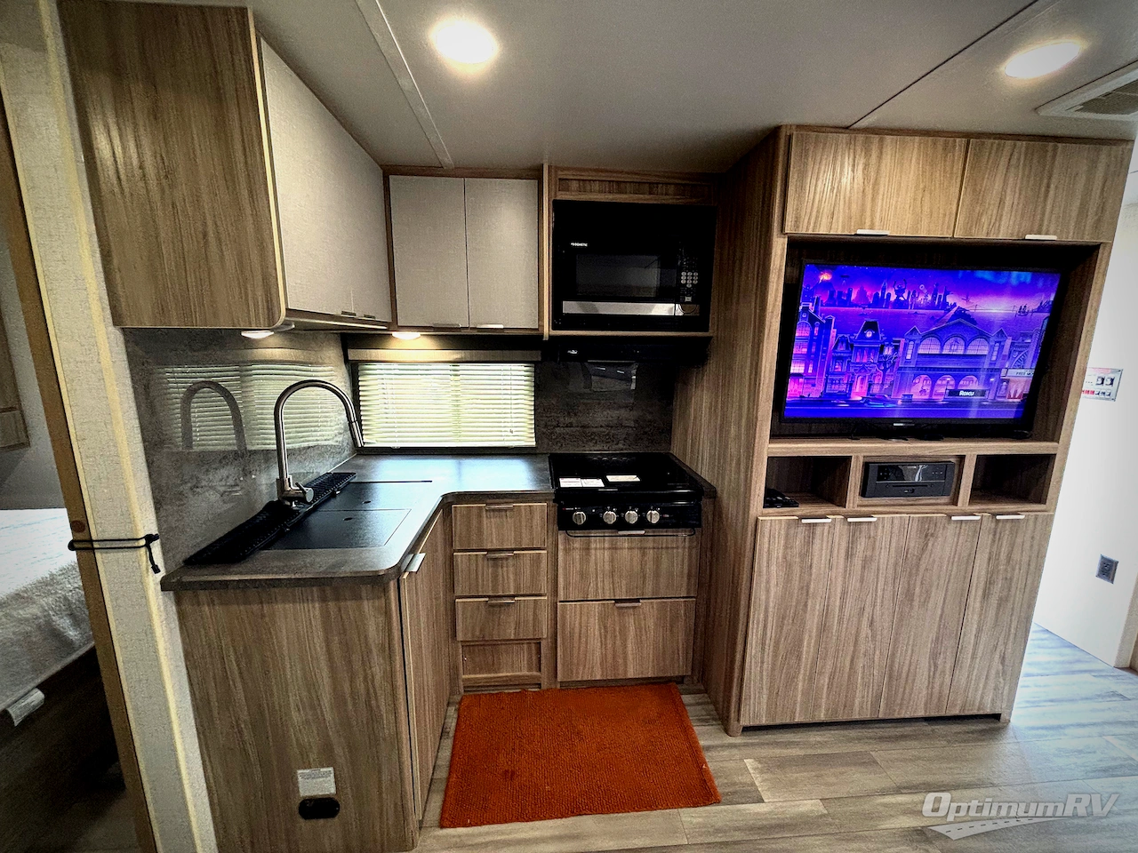 2022 Winnebago Towables Minnie 2301BHS Photo 8