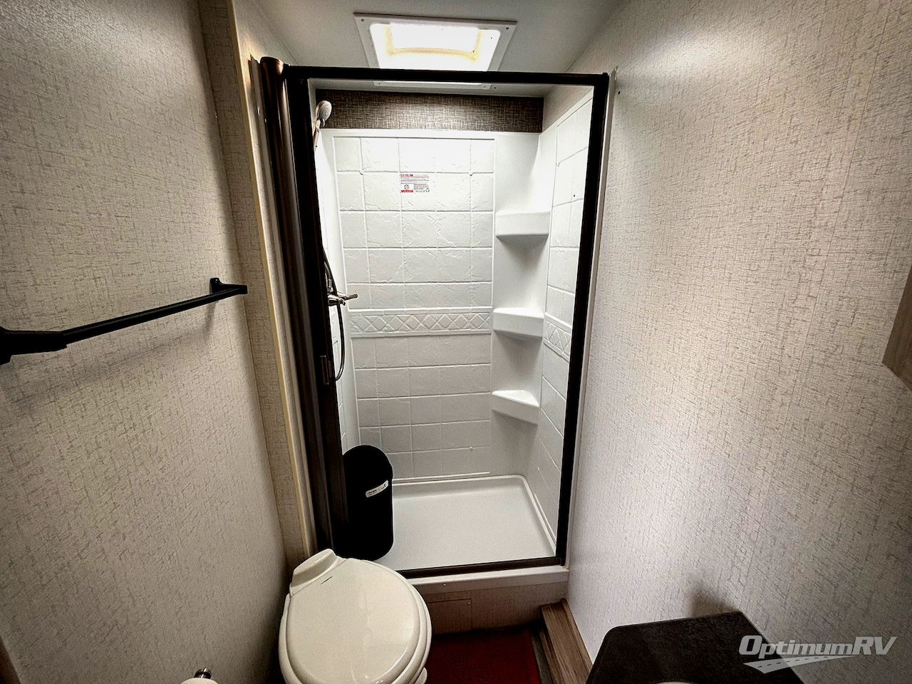 2022 Winnebago Towables Minnie 2301BHS Photo 10