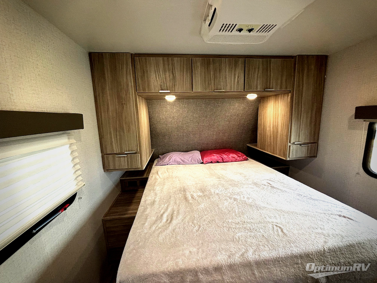 2022 Winnebago Towables Minnie 2301BHS Photo 13