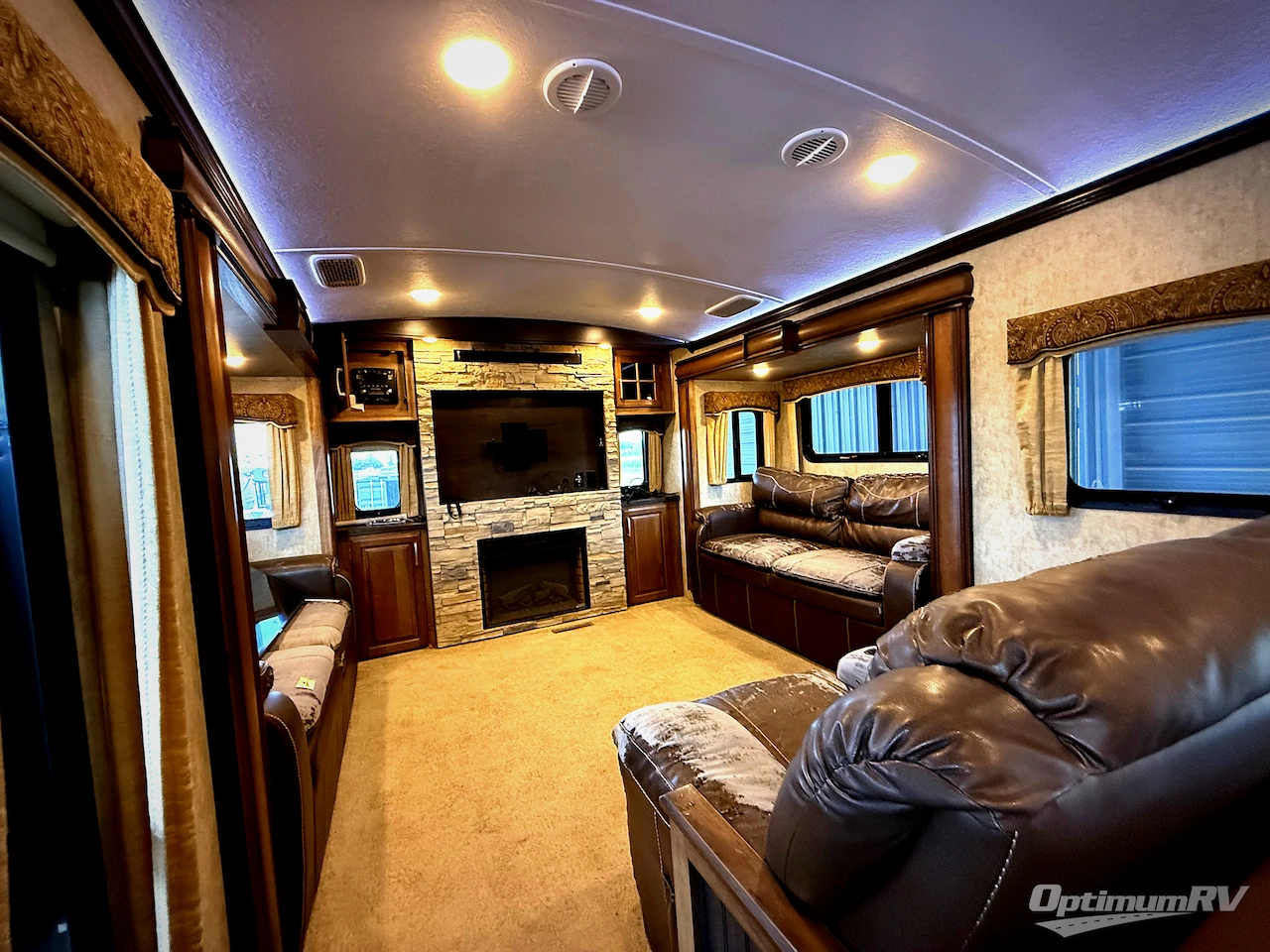 2016 Keystone Montana 3791 RD Photo 10