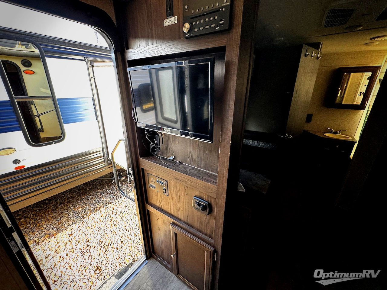 2018 Forest River Rockwood Mini Lite 1905BH Photo 3