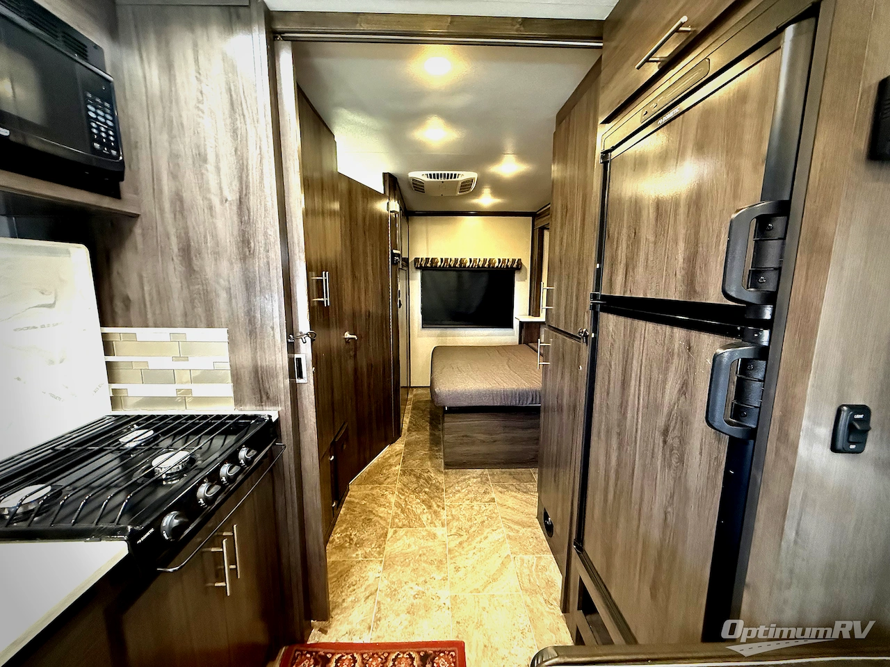 2018 Holiday Rambler Reno 25S Photo 17