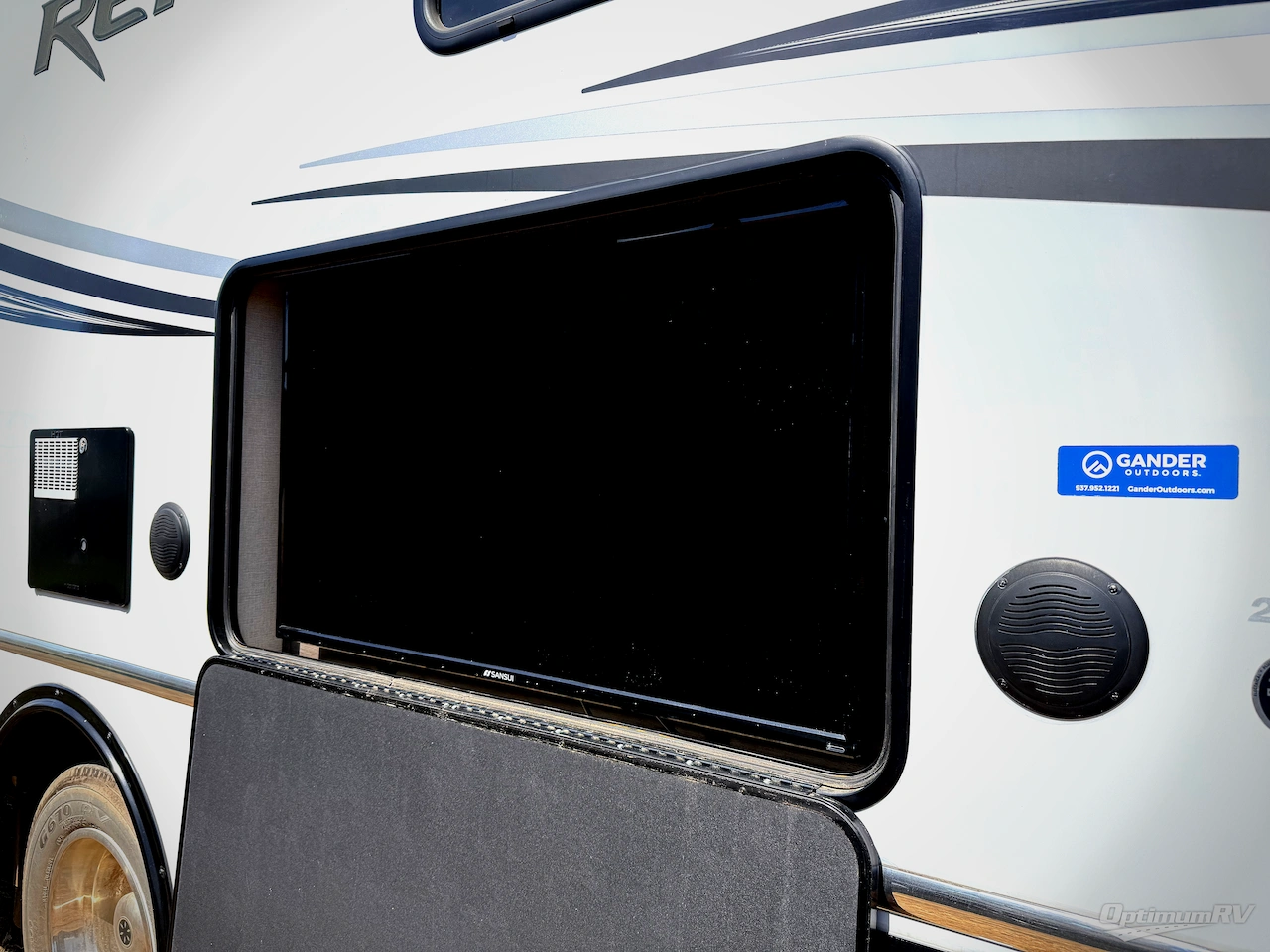 2018 Holiday Rambler Reno 25S Photo 24