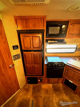 2013 Forest River Rockwood Ultra Lite 2604WS RV Photo 3