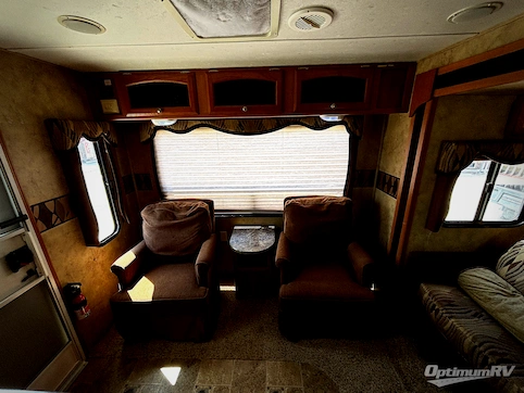 2010 Keystone Cougar X-Lite 26RLS RV Photo 4