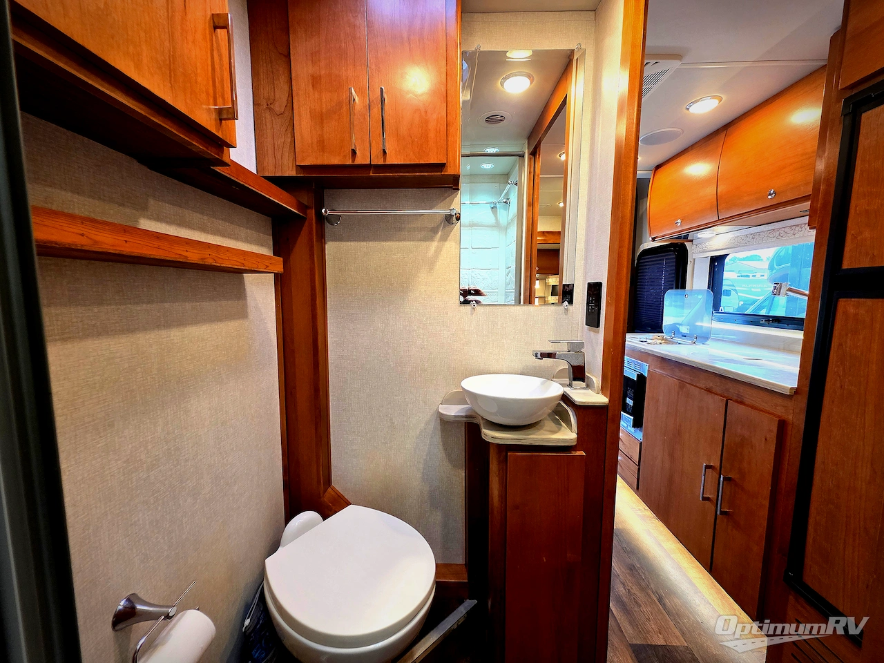2019 Tiffin Wayfarer 25QW Photo 19