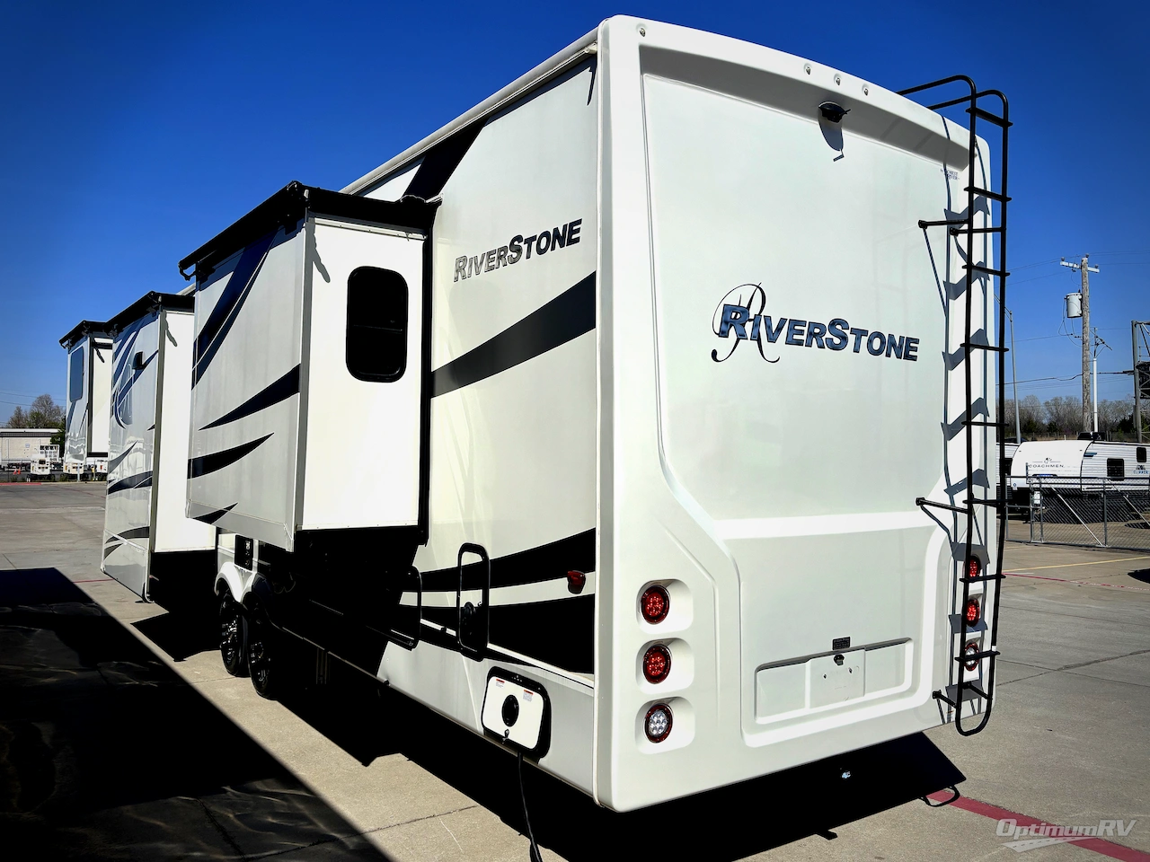 2022 Forest River RiverStone 39RBFL Photo 3