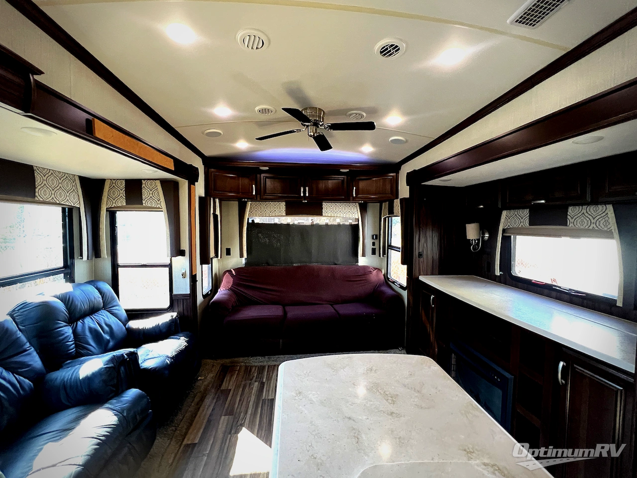 2018 Forest River Cardinal 3456RL Photo 6