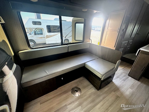 2022 Coachmen Leprechaun Premier 260DS Ford 450 RV Photo 4