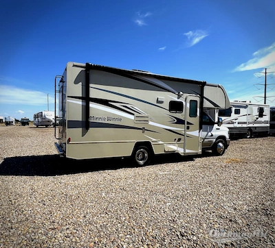 2024 Winnebago Minnie Winnie 22M RV Photo 2
