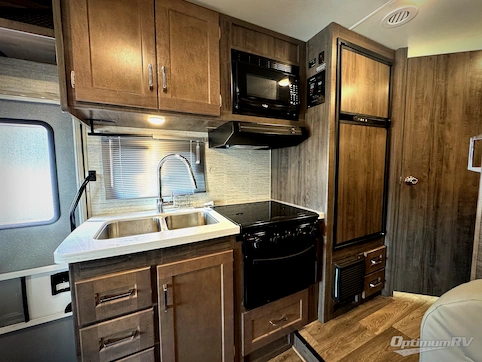 2024 Winnebago Minnie Winnie 22M RV Photo 4