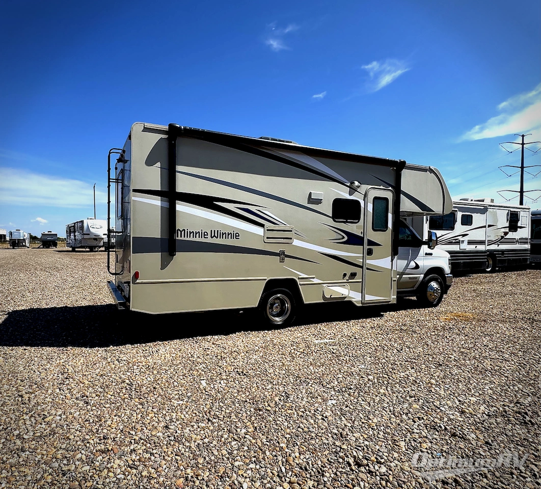 2024 Winnebago Minnie Winnie 22M Photo 3
