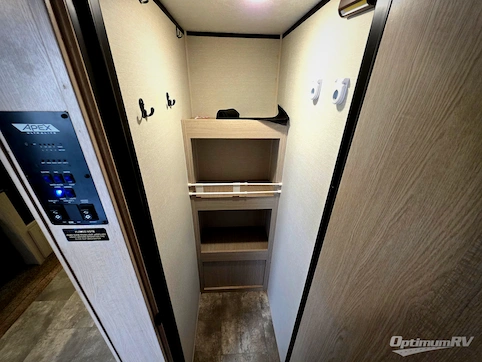 2022 Coachmen Apex Ultra-Lite 265RBSS RV Photo 4