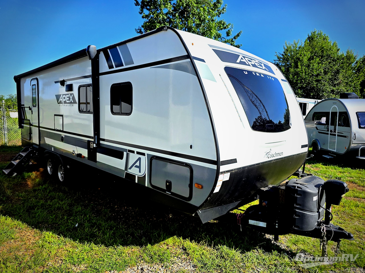 2022 Coachmen Apex Ultra-Lite 265RBSS Photo 1
