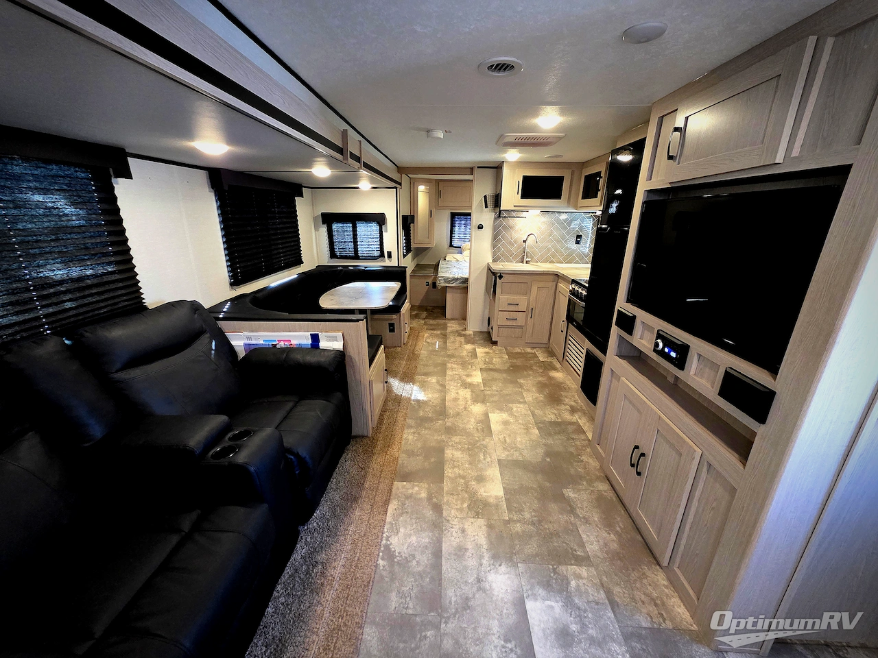 2022 Coachmen Apex Ultra-Lite 265RBSS Photo 5