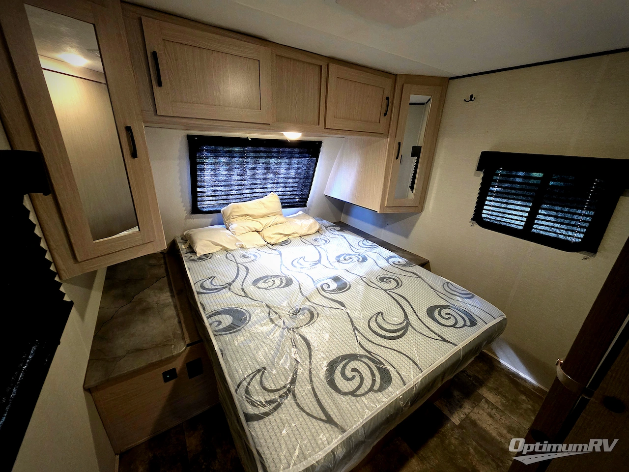 2022 Coachmen Apex Ultra-Lite 265RBSS Photo 14